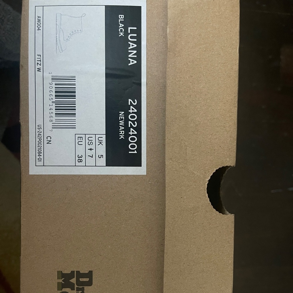 Doc Martens - Picture 4 of 7
